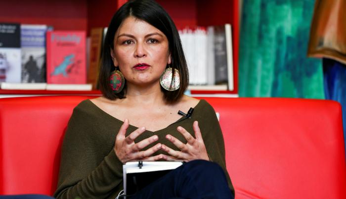 La ministra de Cultura y Patrimonio, Angélica Arias, ofrece una rueda de prensa hoy, en Quito (Ecuador).