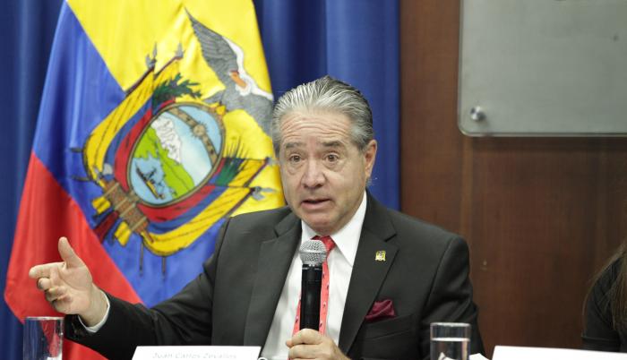 ministro de salud zevallos