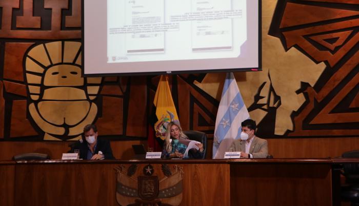PREFECTA SUSANA GONZA (32840266)
