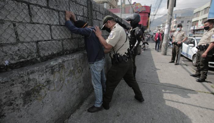 OPERATIVOS EN QUITO