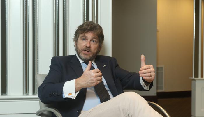 CARLOS ABELLA