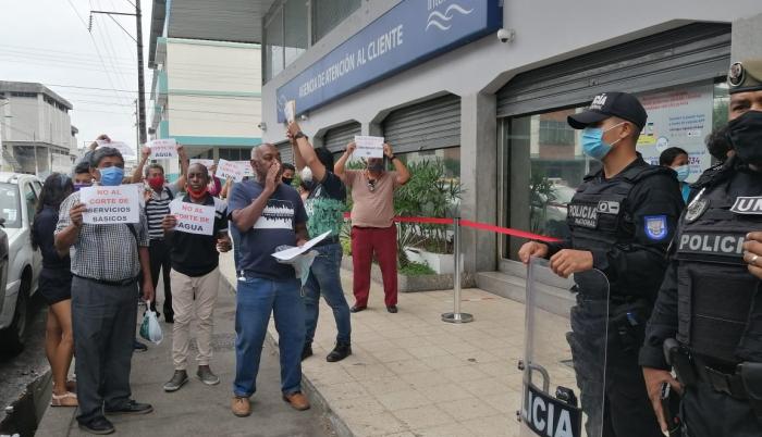 Los protestantes señalaron que van a seguir con las medidas todos los lunes hasta que las autoridades se sensibilicen.