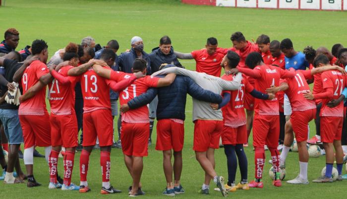 ElNacional-crisis-entrenador-jugadores-dirigencia-LigaPro