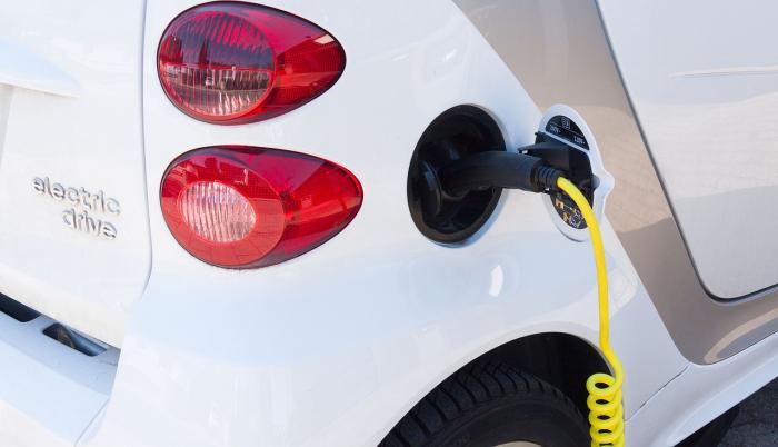 electric-car-734573_1280