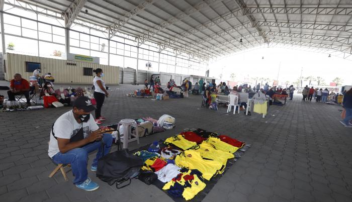 COMERCIANTES INFORMAL (32866497)