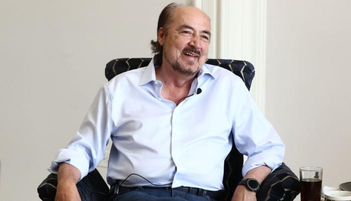 gustavo larrea