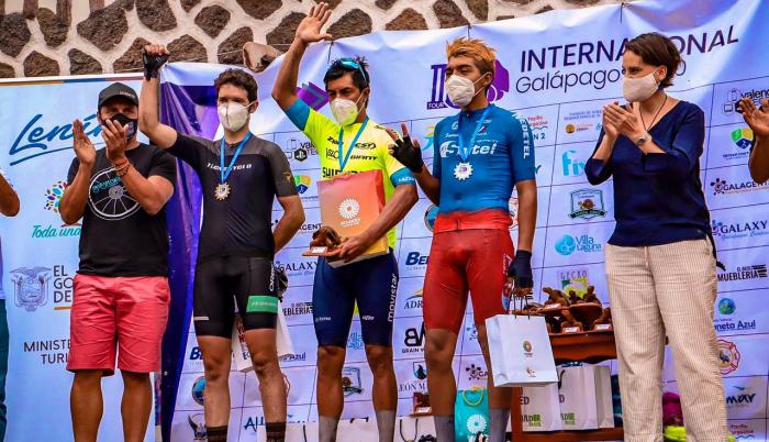 Jorge-Montenegro-Tour-Galápagos-ciclismo-MovistarTeamEcuador