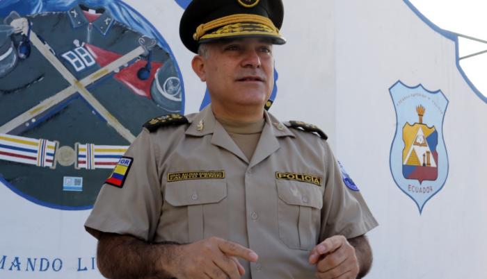 FAUSTO SALINAS