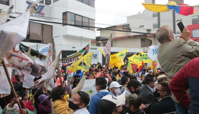 Elecciones- Noboa- papeletas- tce