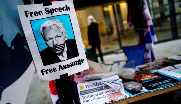 julian assange