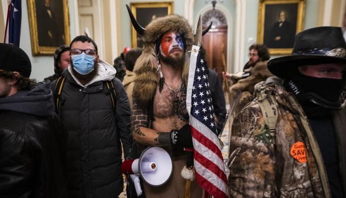 qshaman-qanon-shaman-trump
