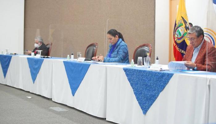 CNE DEBATE CRISIS