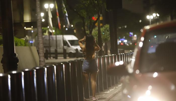 PROSTITUTAS EN LA CAL (32973260)