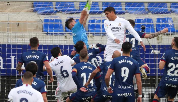 HUESCA-REAL-MADRID-VARANE