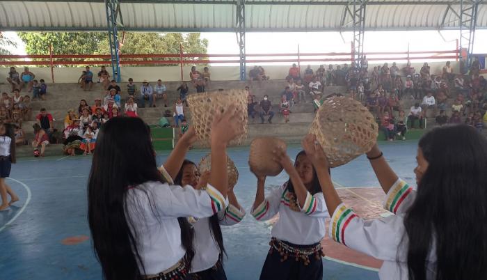 El grupo de danza ‘Las Niñas Amazónicas’ muestra sus coreografías en el evento
