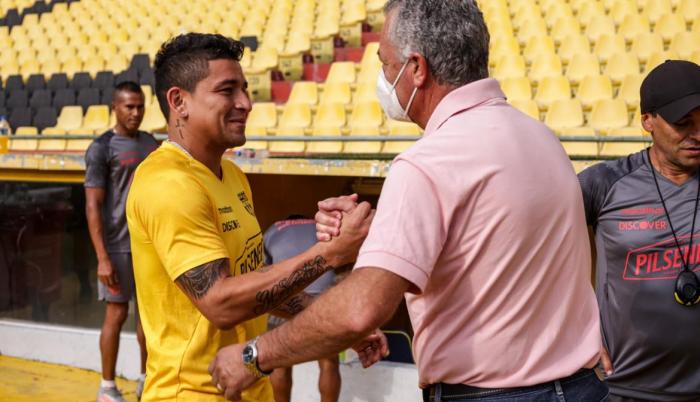 Gustavo-Alfaro-entrenamiento-Barcelona