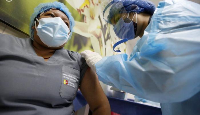 vacunacion-hospital-guayaquil1.jpg