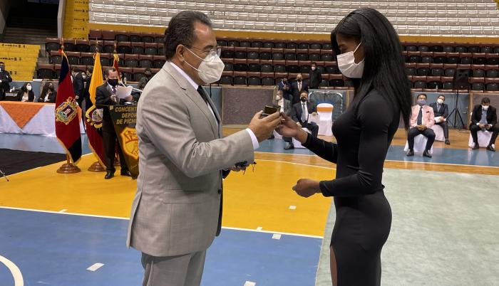 Anahí-Suárez-velocista-premio-Team-Pichincha