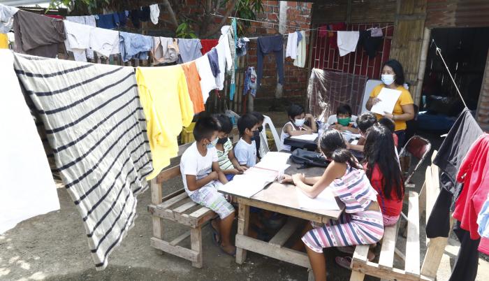 Escuelas improvisadas