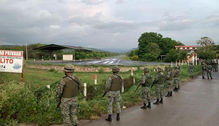 La alerta se dio luego que se verificara que la avioneta con placas ecuatorianas se movilizaba como tráfico aéreo no identificado.