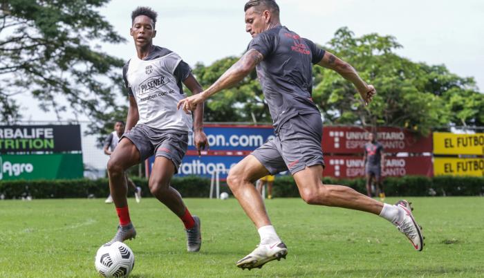 Barcelona-entrenamiento-Guayaquil-City