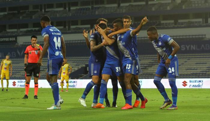 Emelec-festejo-delfín