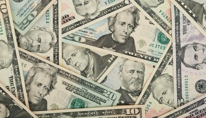us-dollars-84594_1280