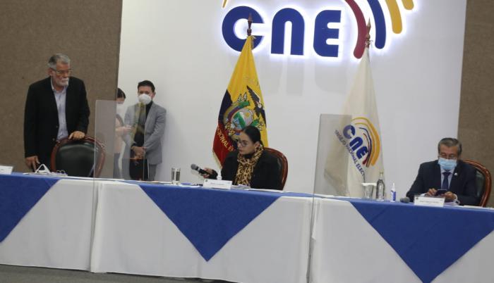 CNE- comité- Debate