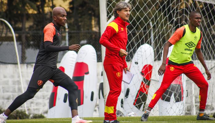 AUCAS-HÉCTOR-BIDOGLIO-COPA
