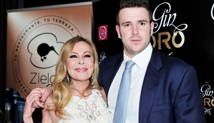 Ana Obregón y su hijo Álex Lequio