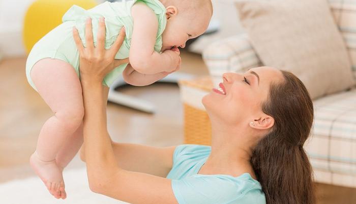 El equipo observó a 333 bebés bilingües (en inglés y español) y 384 monolingües, con edades entre los 6 y 9 meses y los 12 y 15 meses.