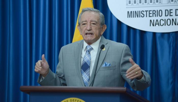 MINISTRO DE DEFENSA