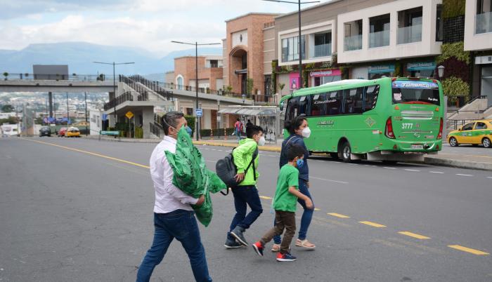 PARADA CUMBAYA (33152241)