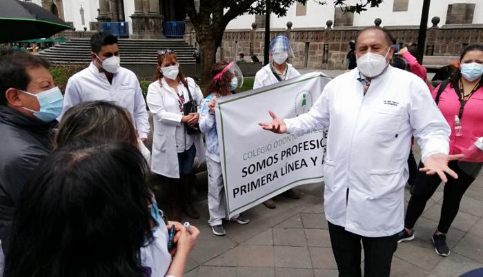 Odontólogos- protesta- vacuna