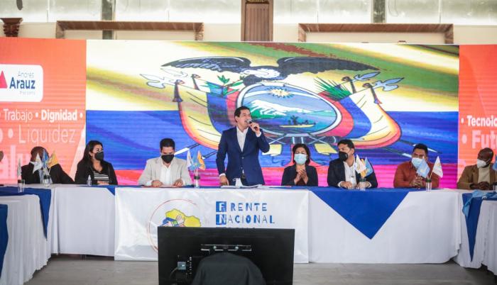 Andrés Arauz en campaña