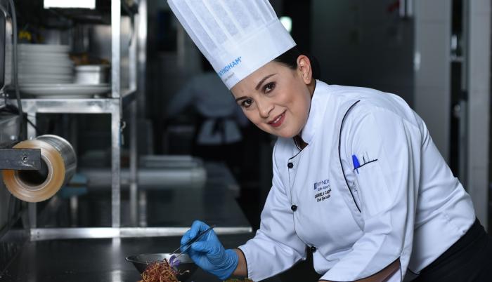 Gabriela Cadena, chef ejecutiva Hotel Wydham