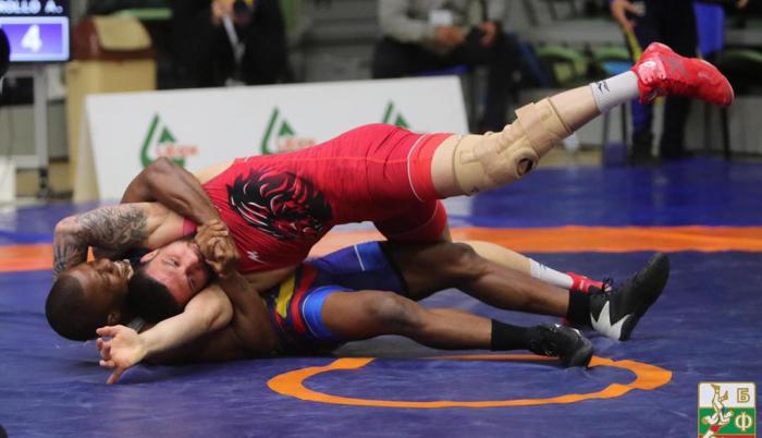 Andrés Montaño lucha Ecuador