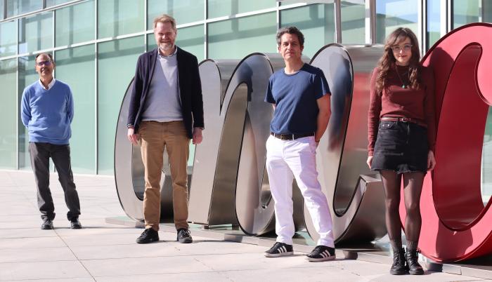 Los investigadores del Centro Nacional español de Investigaciones Cardiovasculares (CNIC) Jesús Vázquez, Jacob Fog Bentzon, Emilio Camafeita y Esmeralda Lewis participantes en el estudio.