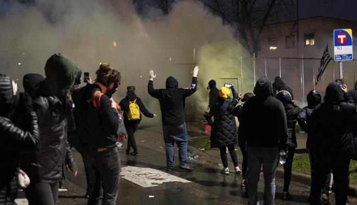 Protest after officer-(33190500)