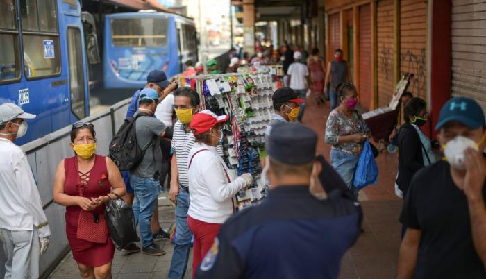 La incidencia semanal de pacientes con COVID-19 confirmados es de 3,6 por cada 10.000 habitantes, durante la semana 15 de 2021.