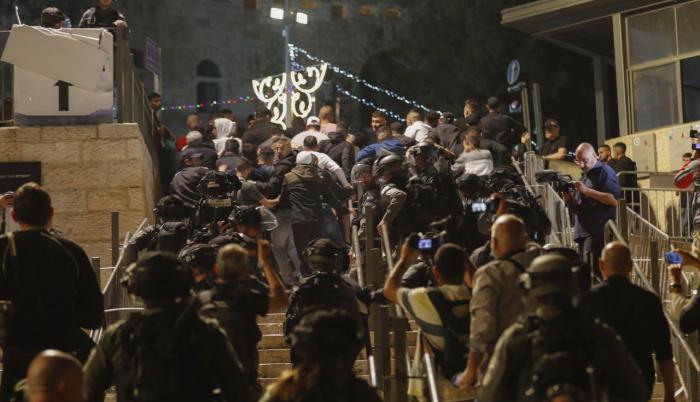 Siguen los enfrentamientos entre israelíes y palestinos.