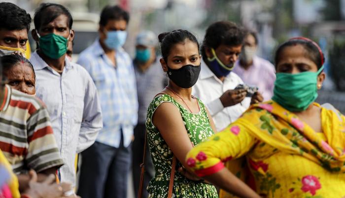 India atraviesa un colapso hospitalario por covid-19.
