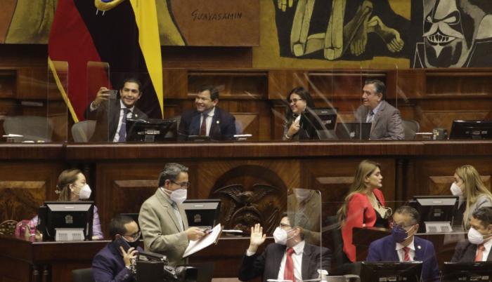 Asamblea- sesión- semipresencial