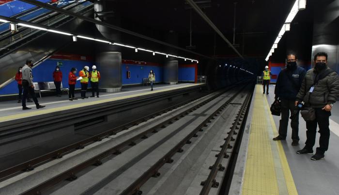 METRO DE QUITO (33270436)