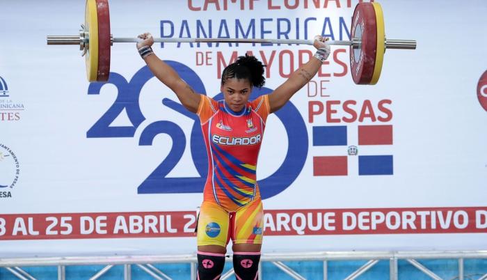 Angie-Palacios-Pesas-Ecuador