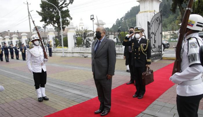 MINISTRO DE DEFENSA FERNANDO DONOSO