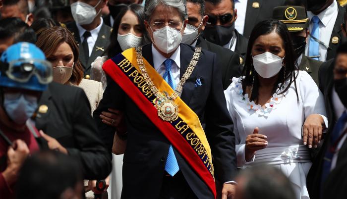 Exbanquero y empresario de 65 años, Lasso ha dejado en claro que apostará por mejorar los ingresos y reducir el gasto público.