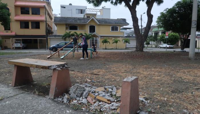 01062021 PARQUES DE (33336139)
