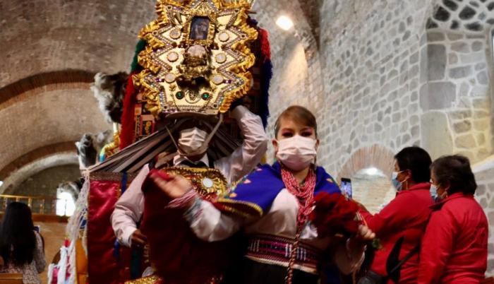 En misa. En la ceremonia de la celebración del Corpus Christi, el jueves 3 de junio, los danzantes ofrecieron su arte.