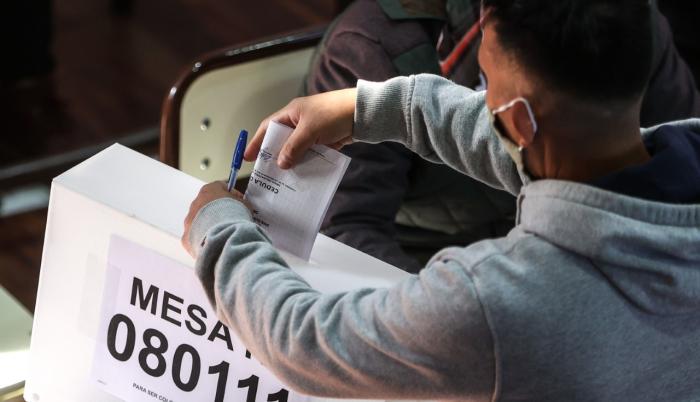 Las elecciones en Perú ocurren con normalidad.